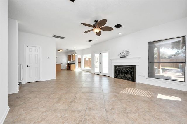 2113 Spinnaker Drive, League City, TX 77573