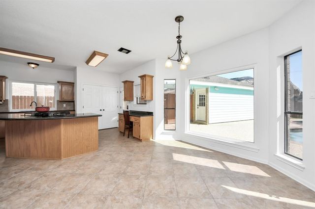 2113 Spinnaker Drive, League City, TX 77573
