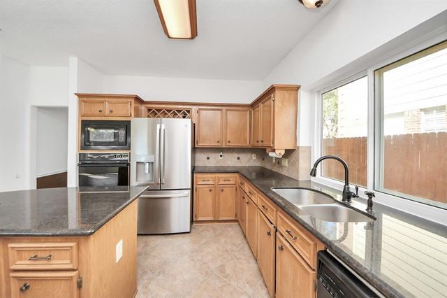 2113 Spinnaker Drive, League City, TX 77573