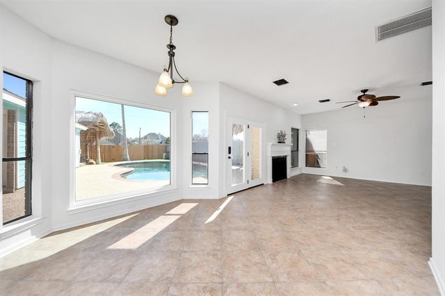 2113 Spinnaker Drive, League City, TX 77573