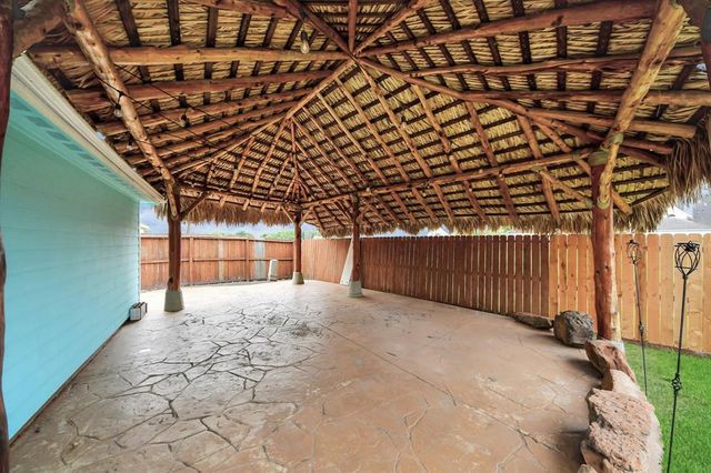 2113 Spinnaker Drive, League City, TX 77573