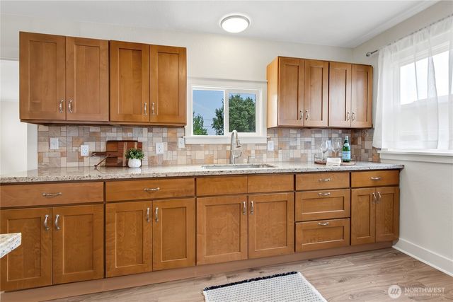 6826 S Montgomery Street, Tacoma, WA 98409