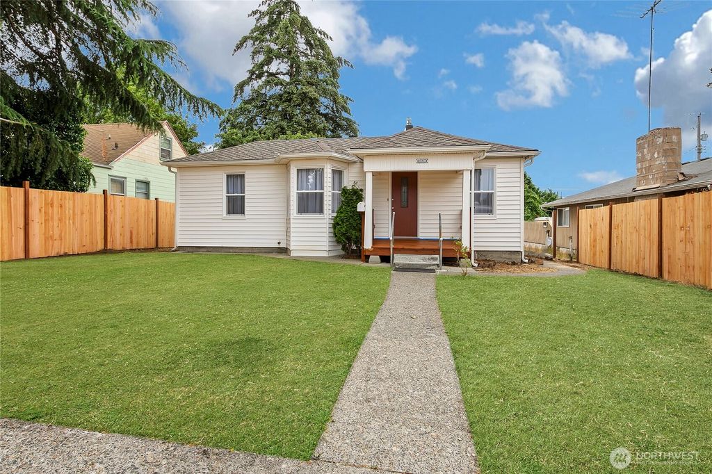 6826 S Montgomery Street, Tacoma, WA 98409