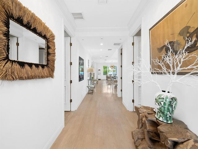 717 Solar Isle Drive, Fort Lauderdale, FL 33301