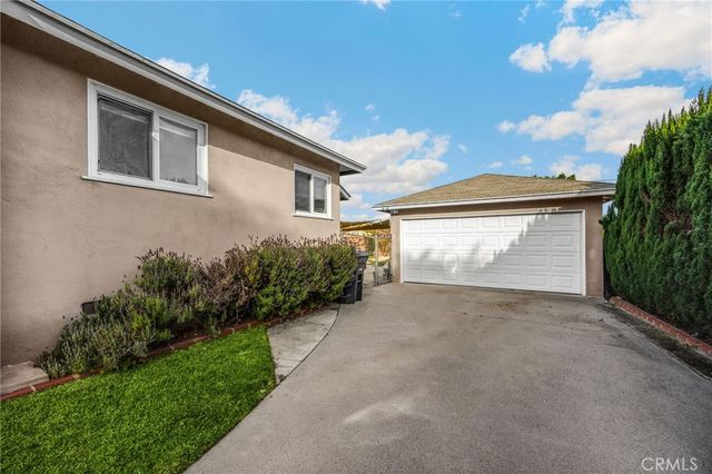 1112 Riedel Avenue, Fullerton, CA 92831