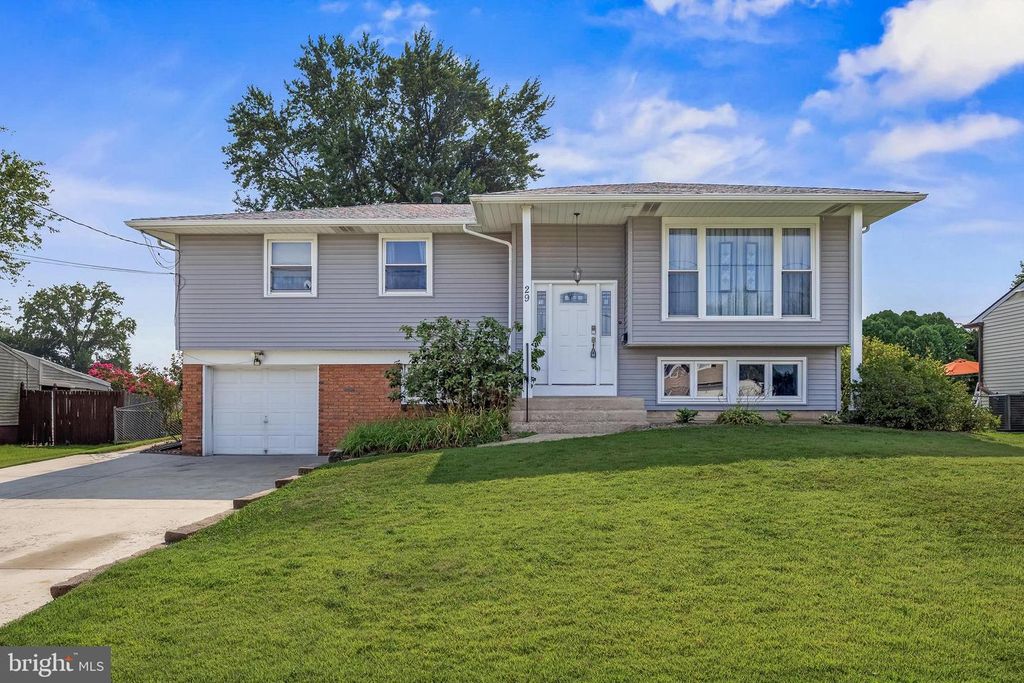 29 HAINES MILL RD, Delran, NJ 08075