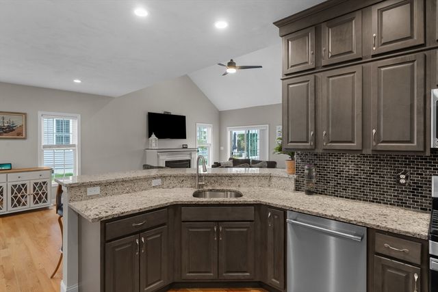 59 Tea Party Drive, Uxbridge, MA 01569