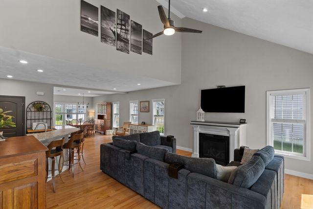 59 Tea Party Drive, Uxbridge, MA 01569