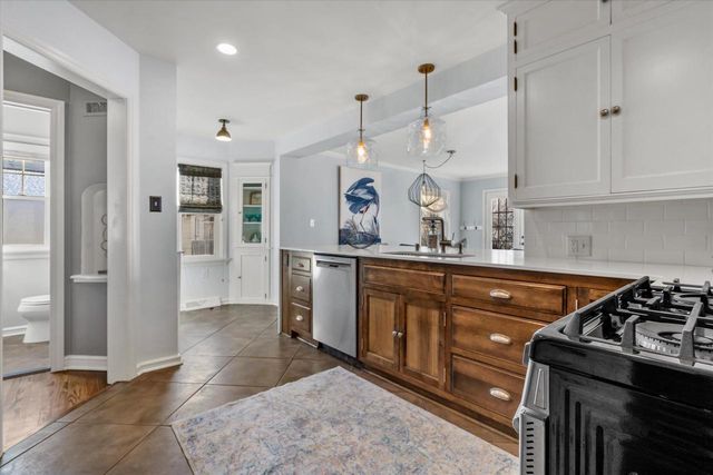 4517 N Ardmore AVENUE, Shorewood, WI 53211