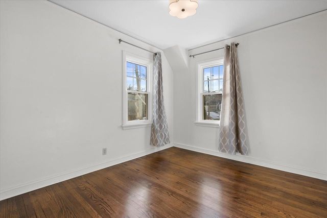 4517 N Ardmore AVENUE, Shorewood, WI 53211