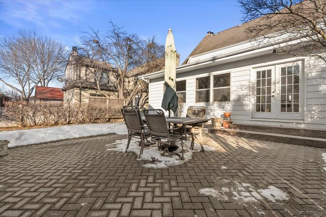 4517 N Ardmore AVENUE, Shorewood, WI 53211