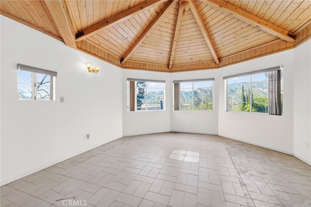 9440 Wentworth, Sunland, CA 91040