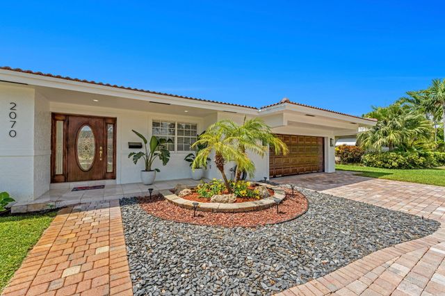 2070 NE 27th Street, Lighthouse Point, FL 33064