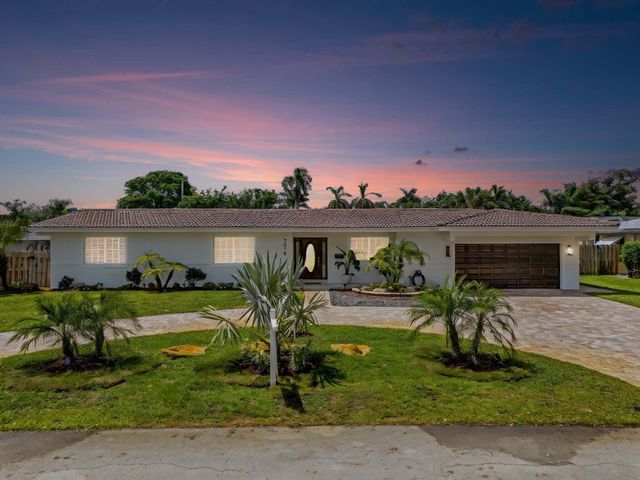 2070 NE 27th Street, Lighthouse Point, FL 33064