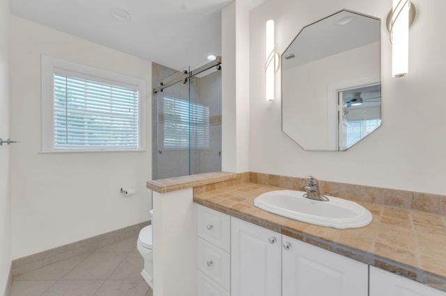 2070 NE 27th Street, Lighthouse Point, FL 33064