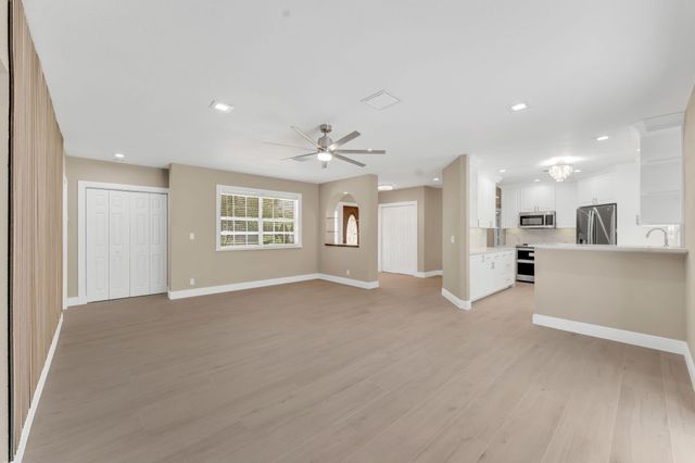 2070 NE 27th Street, Lighthouse Point, FL 33064