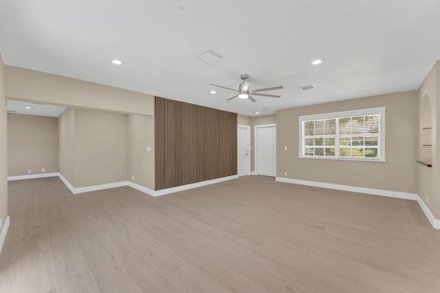 2070 NE 27th Street, Lighthouse Point, FL 33064