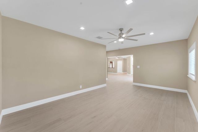 2070 NE 27th Street, Lighthouse Point, FL 33064