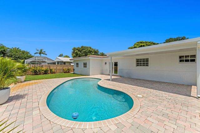 2070 NE 27th Street, Lighthouse Point, FL 33064