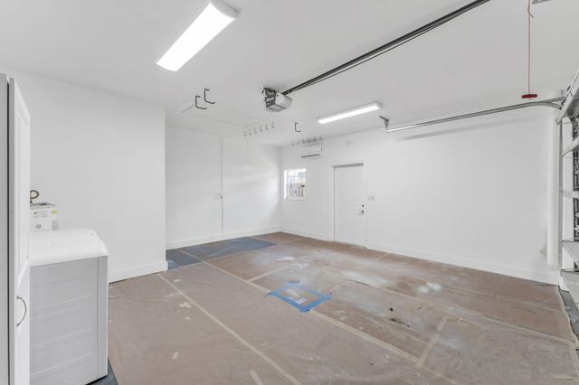 2070 NE 27th Street, Lighthouse Point, FL 33064