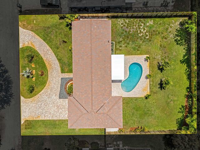 2070 NE 27th Street, Lighthouse Point, FL 33064