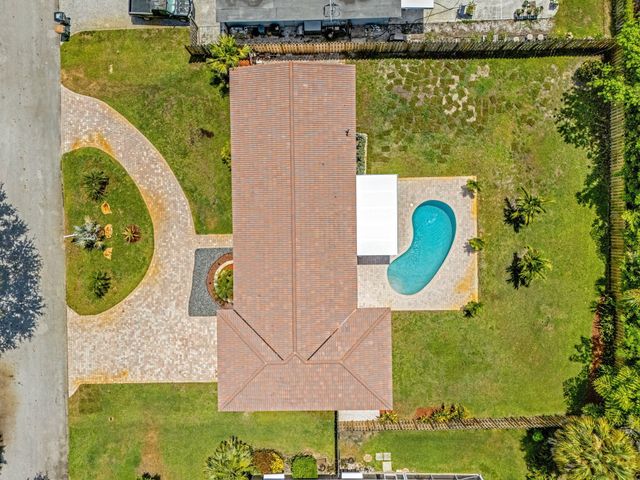 2070 NE 27th Street, Lighthouse Point, FL 33064