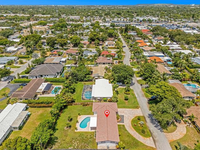 2070 NE 27th Street, Lighthouse Point, FL 33064