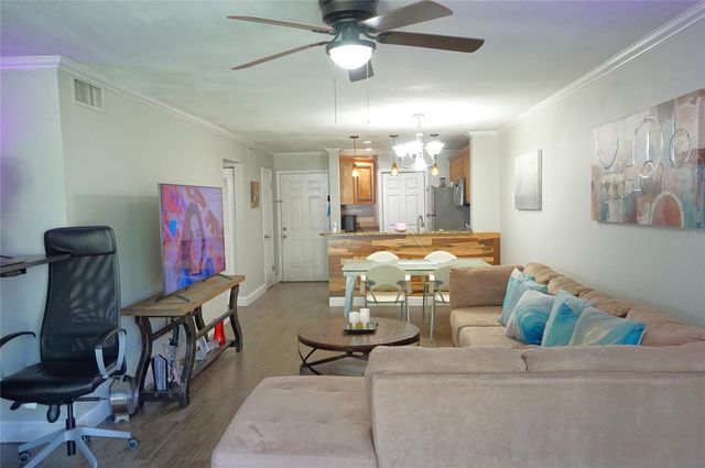 10122 WINSFORD OAK BOULEVARD 409, Tampa, FL 33624