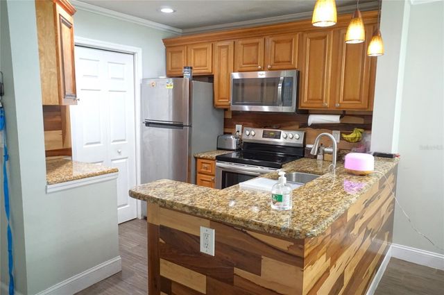 10122 WINSFORD OAK BOULEVARD 409, Tampa, FL 33624