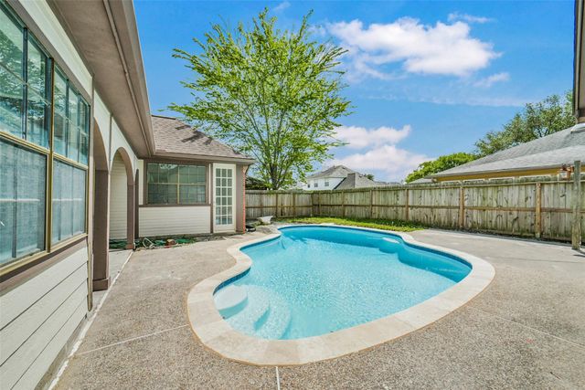 2119 Bright Meadows Drive, Missouri City, TX 77489