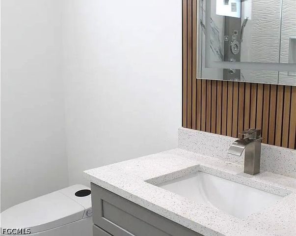 405 E 15th ST, Lehigh Acres, FL 33972