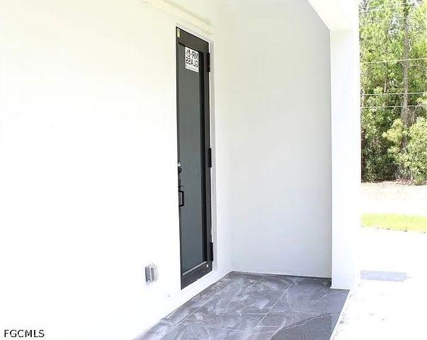 405 E 15th ST, Lehigh Acres, FL 33972