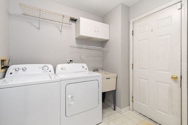349 Hampton Court, Crystal Lake, IL 60012