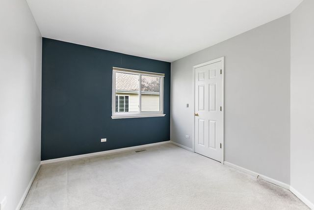349 Hampton Court, Crystal Lake, IL 60012