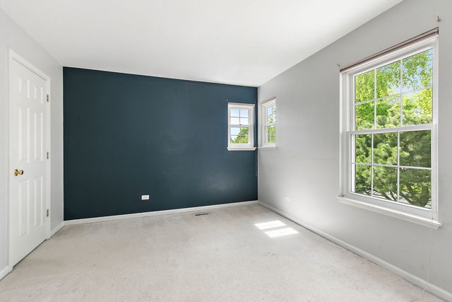 349 Hampton Court, Crystal Lake, IL 60012