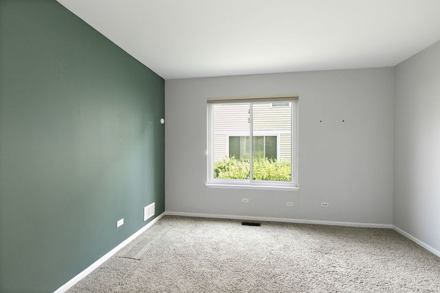 349 Hampton Court, Crystal Lake, IL 60012