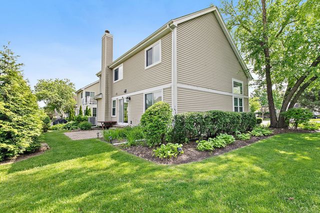 349 Hampton Court, Crystal Lake, IL 60012