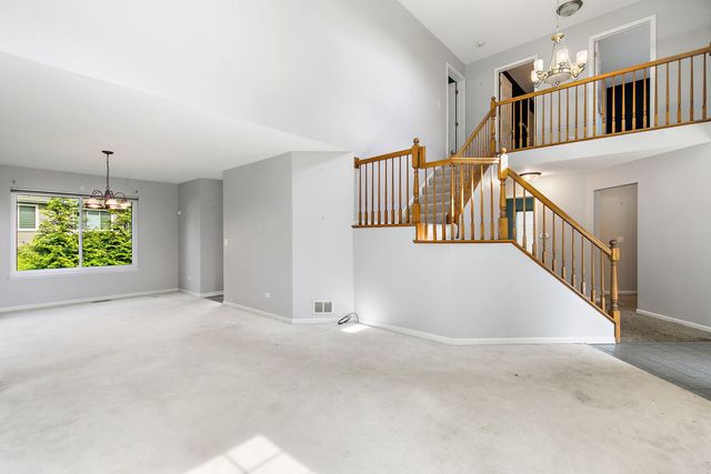 349 Hampton Court, Crystal Lake, IL 60012