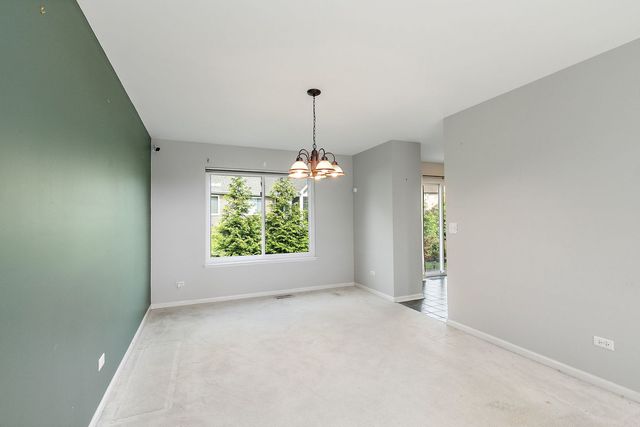 349 Hampton Court, Crystal Lake, IL 60012