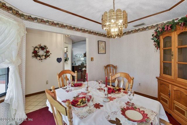 8111 CAYUGA Trail N, Jacksonville, FL 32244