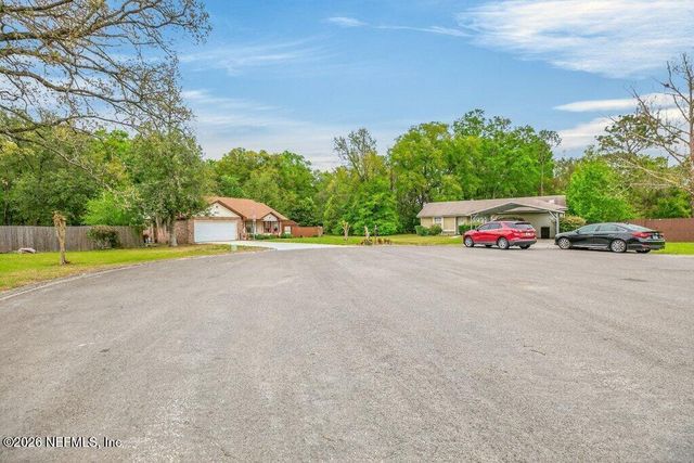 8111 CAYUGA Trail N, Jacksonville, FL 32244