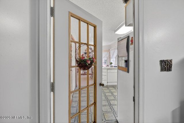 8111 CAYUGA Trail N, Jacksonville, FL 32244