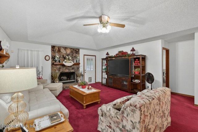 8111 CAYUGA Trail N, Jacksonville, FL 32244