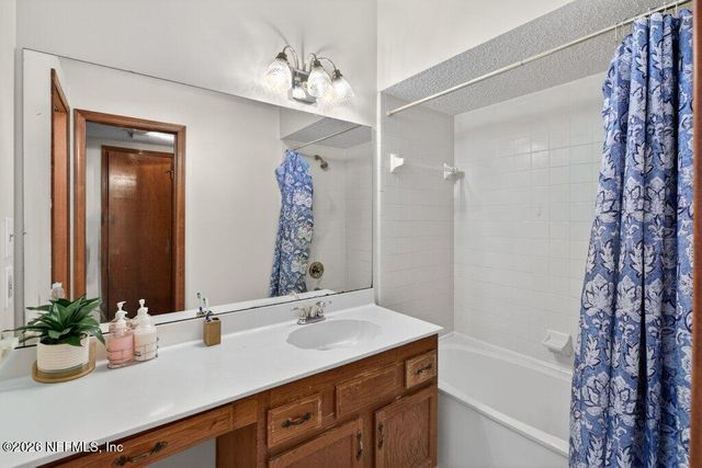 8111 CAYUGA Trail N, Jacksonville, FL 32244