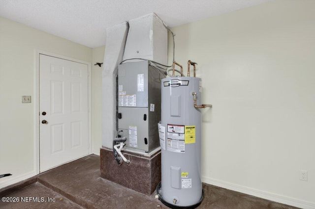 8111 CAYUGA Trail N, Jacksonville, FL 32244