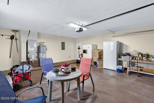 8111 CAYUGA Trail N, Jacksonville, FL 32244