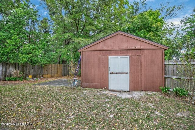 8111 CAYUGA Trail N, Jacksonville, FL 32244