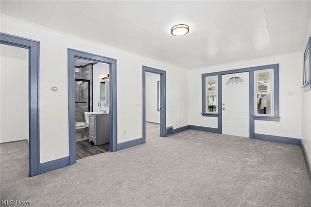 961 Wyley Avenue, Akron, OH 44306