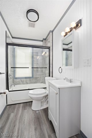 961 Wyley Avenue, Akron, OH 44306