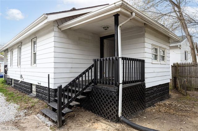 961 Wyley Avenue, Akron, OH 44306